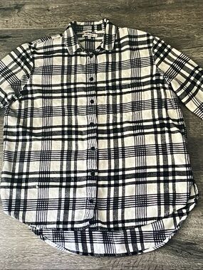 Madewell Black and White Plaid Button-Up Shirt